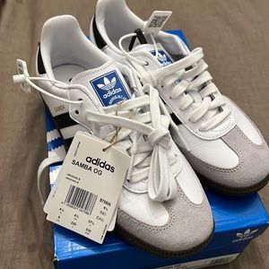 Adidas Samba OG men’s 5, women’s 6.5